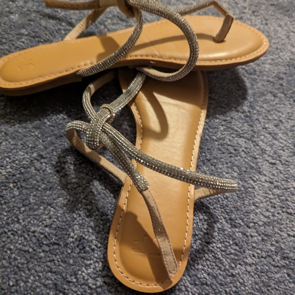 Rhinestone Flat Sandals - Picture 3 of 6